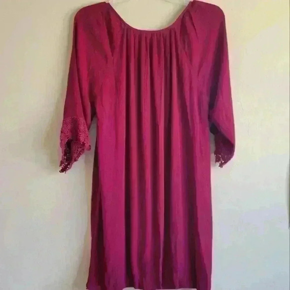 Naif burgundy red v-neck boho style shift dress size medium - Picture 11 of 12